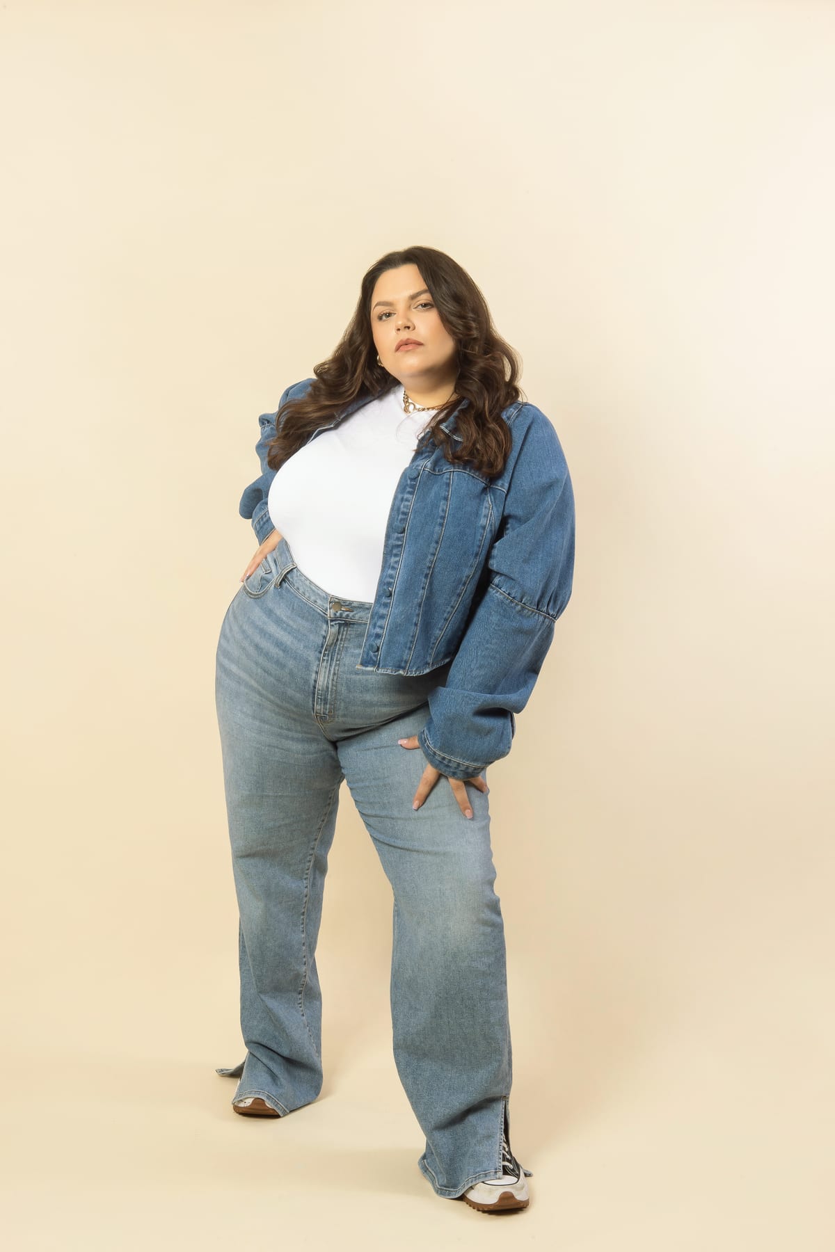 Ms Curvaceous model Mary Ward standing in a denim jacket, white top and jeans.